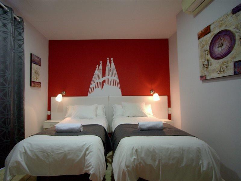 Hostel Artistic Barcellona Esterno foto